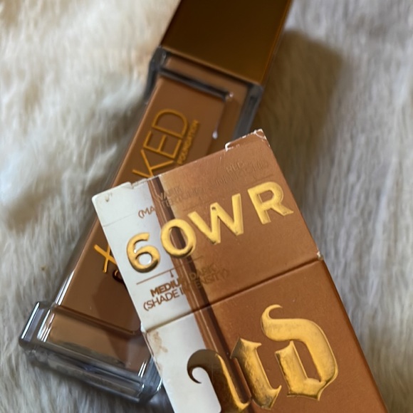 Urban Decay Stay Naked Weightless Foundation - Picture 2 of 3